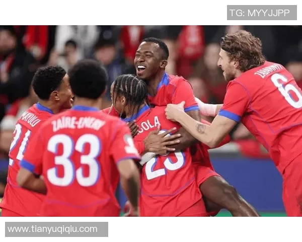 英超激战巴黎圣日耳曼与巴萨1比1平局红牌事件引发全场热议与十大精彩进球回顾