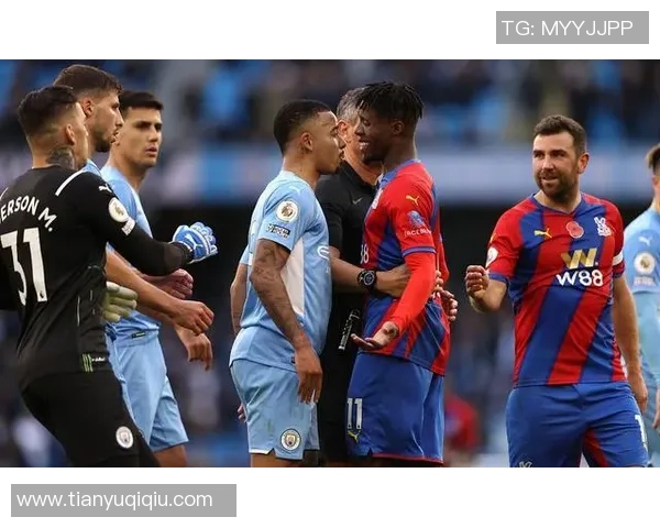 国王杯热刺大胜那不勒斯红牌争议引发全场热议与焦点分析