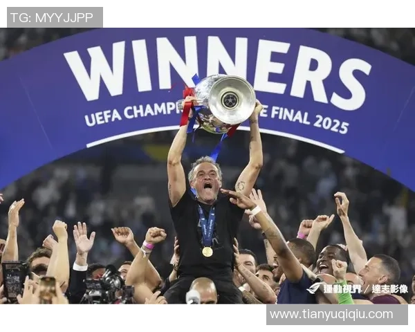 足总杯精彩对决多特蒙德与巴黎圣日耳曼战成平局神扑瞬间引发全场热议