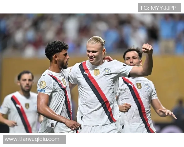 曼城大胜巴黎圣日耳曼红牌事件引发全场热议战术分析详解 曼城大胜巴黎圣日耳曼红牌事件引发全场热议战术分析详解