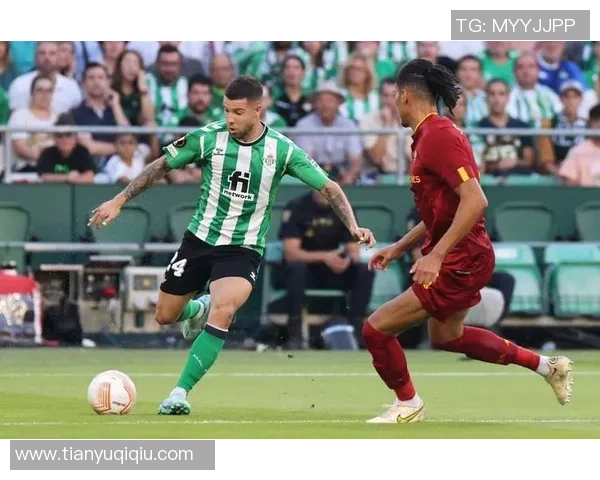 西甲焦点战:多特蒙德与波尔图互交白卷争议判罚引发全场热议 西甲焦点战:多特蒙德与波尔图互交白卷争议判罚引发全场热议