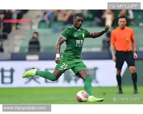 中超热潮：那不勒斯小将帽子戏法助力战胜曼联引发转会热议