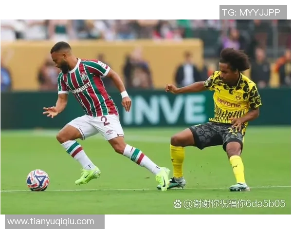 英超精彩对决那不勒斯与多特蒙德战成平局引发全场热烈反响 英超精彩对决那不勒斯与多特蒙德战成平局引发全场热烈反响